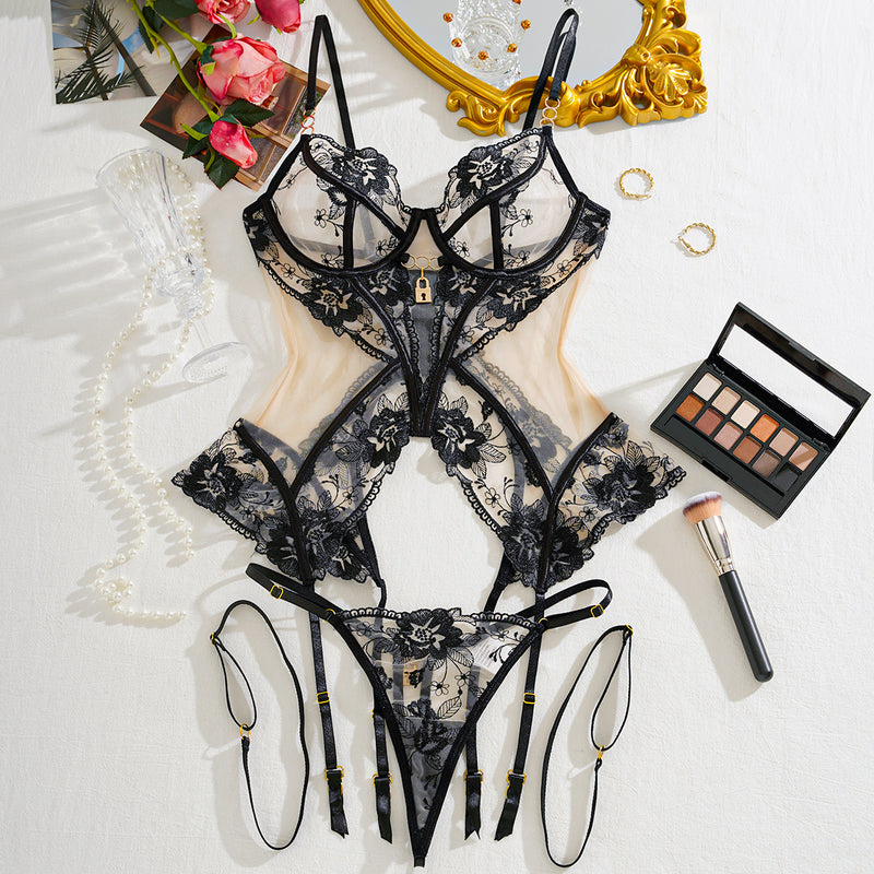 Amanda Sexy Flower Embroidery Mesh Lingerie Set